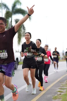 Runner Photo 2061003