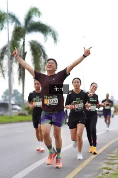 Runner Photo 2061012
