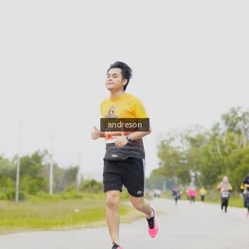 Runner Photo 2061291