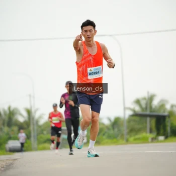 Runner Photo 2061340