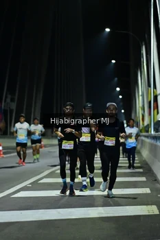 Runner Photo 2061360