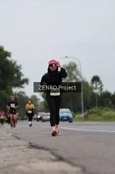 Runner Photo 2061400