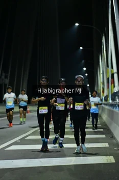Runner Photo 2061445