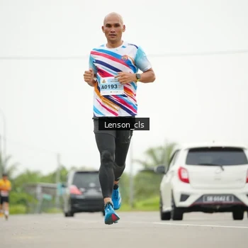 Runner Photo 2061990