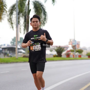 Runner Photo 2062550
