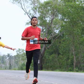 Runner Photo 2062743