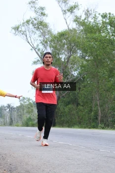 Runner Photo 2062780
