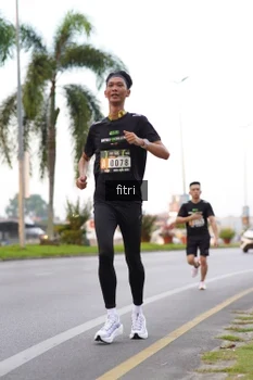 Runner Photo 2063002
