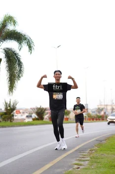 Runner Photo 2063043