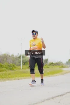Runner Photo 2063316