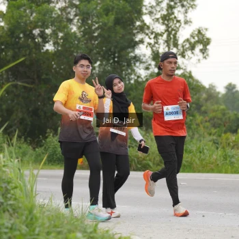 Runner Photo 2063374
