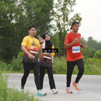 Runner Photo 2063384
