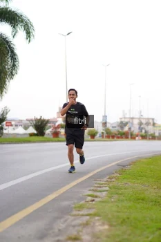 Runner Photo 2063635