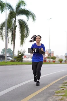Runner Photo 2063684