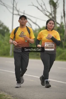 Runner Photo 2063835