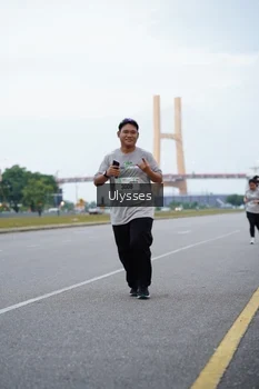 Runner Photo 2063844
