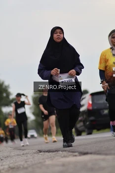 Runner Photo 2063846