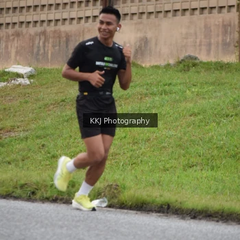 Runner Photo 2063974
