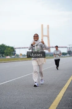 Runner Photo 2063996