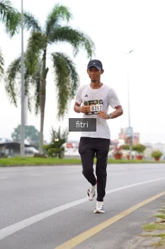 Runner Photo 2064345