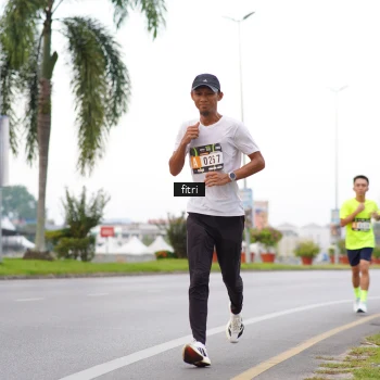 Runner Photo 2064355