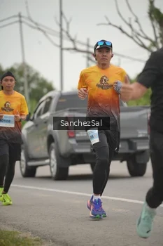 Runner Photo 2064414