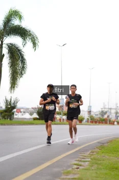 Runner Photo 2064634