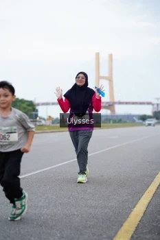 Runner Photo 2064678