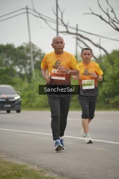 Runner Photo 2064686