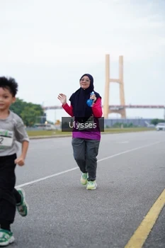 Runner Photo 2064703