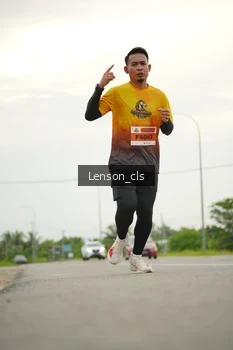 Runner Photo 2064832