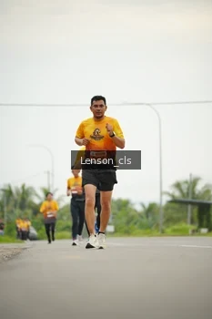 Runner Photo 2064964