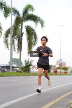 Runner Photo 2065077