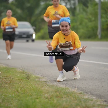Runner Photo 2065275