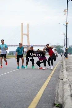 Runner Photo 2065345