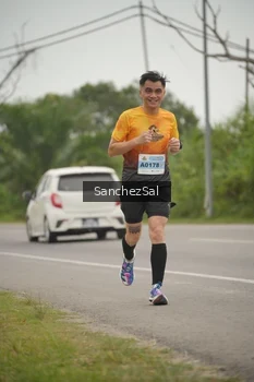 Runner Photo 2065504