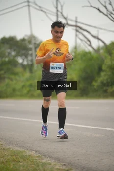 Runner Photo 2065610