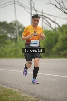 Runner Photo 2065668