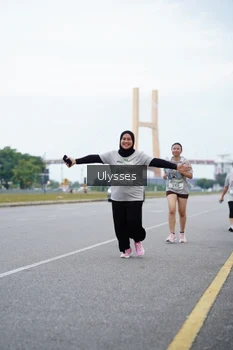 Runner Photo 2065673