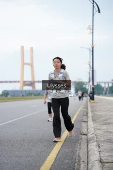 Runner Photo 2065696