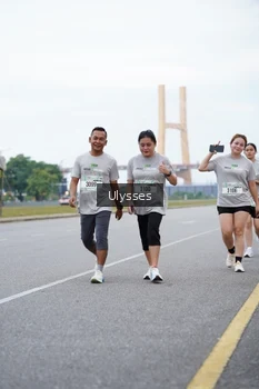 Runner Photo 2066007