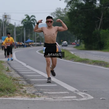 Runner Photo 2066149
