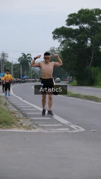 Runner Photo 2066153