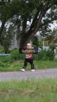 Runner Photo 2066223