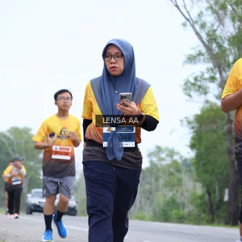 Runner Photo 2066334