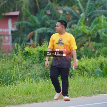 Runner Photo 2066559