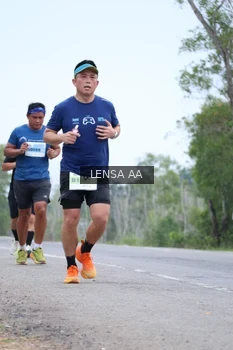 Runner Photo 2066849