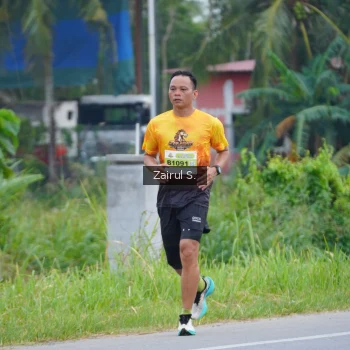 Runner Photo 2066874