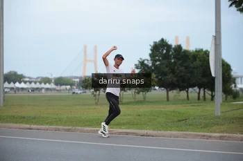 Runner Photo 2067270
