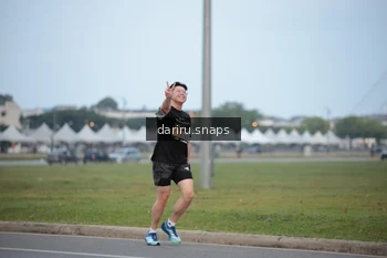 Runner Photo 2067324